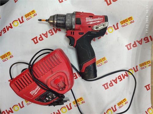 Бесщеточная аккумуляторная ударная дрель-шуруповерт Milwaukee M12 FUEL 890000535810 - фото 793880