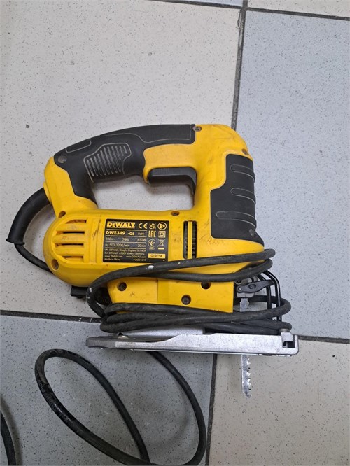 ЭЛЕКТРОЛОБЗИК DEWALT DWE349qs 890000545333 - фото 815774