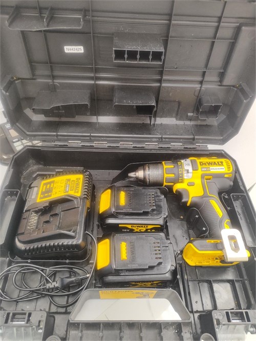 Аккумуляторная дрель-шуруповерт DeWalt DCD790 890000553802 - фото 838760