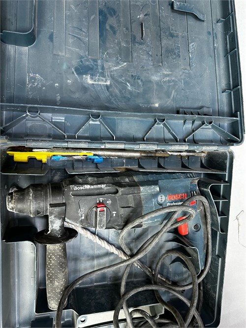 ПЕРЕФОРАТОР BOSCH GBH 240 890000526796 - фото 866751