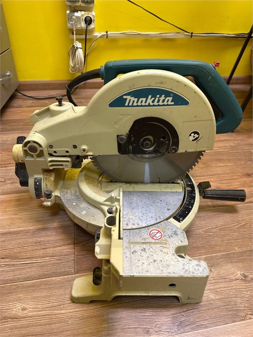 Торцовочная пила Makita LS 1040 890000583200 - фото 868249