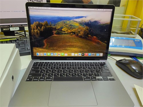 Ноутбук Apple MacBook Air 13 (2020, M1) 8/256 ГБ 890000590647 - фото 881190