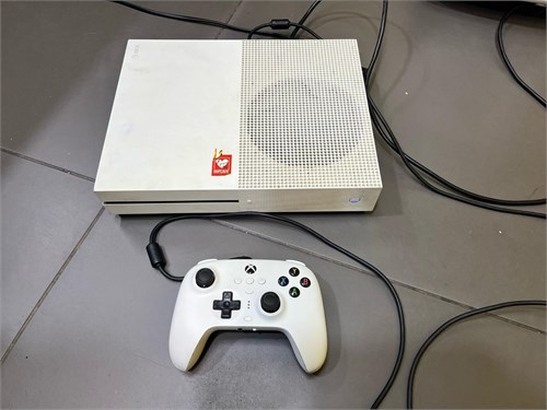Игровая приставка Microsoft XBOX One S (1681) 890000621630 - фото 925197