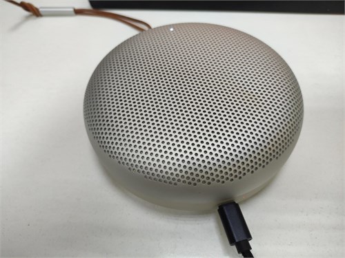 Портативная колонка Bang & Olufsen Beosound A1 2nd Gen 890000594047 - фото 925953