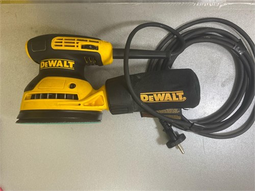 Эксцентриковая шлифмашина DEWALT DWE6423 890000619863 - фото 926461