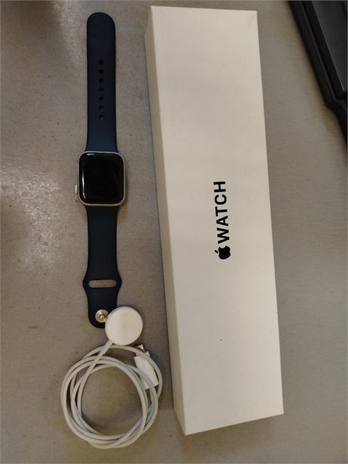 Часы Apple Watch SE GPS Aluminum 40mm (1st gen) 890000625669 - фото 932880
