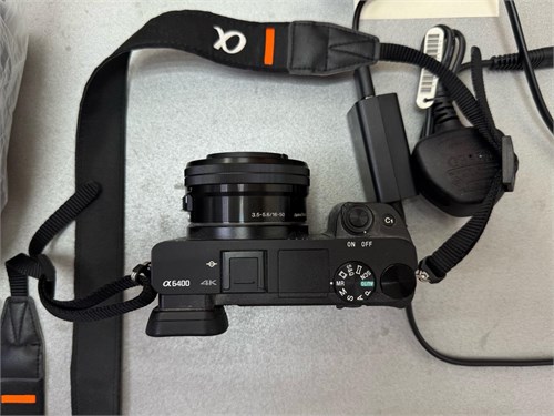 Беззеркальный фотоаппарат Sony Alpha 6400 (ILCE-6400L) Kit 16-50mm  + Объектив Sony FE 85mm f/1.8 890000631197 - фото 939903
