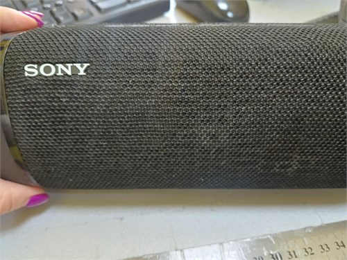 Портативная колонка Sony SRS-XB33 890000633108 - фото 945323