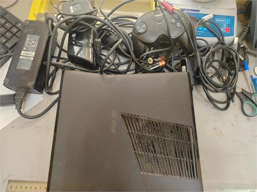 Игровая приставка Microsoft Xbox 360 S (1439) 890000638856 - фото 950939