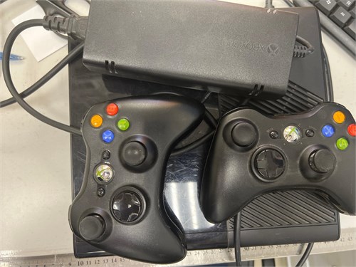 Приставка Xbox 360 E 890000646389 - фото 961440