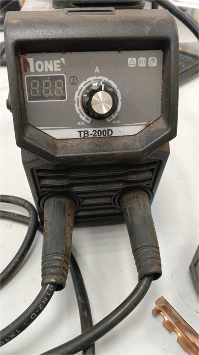 Сварочный инвертор NUMBER ONE TB-200D 890000646410