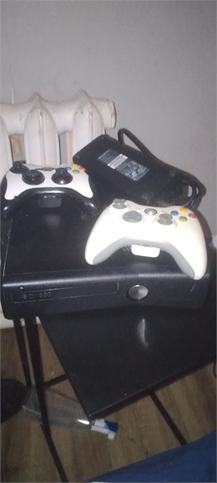 Игровая приставка Microsoft Xbox 360 S 890000646677 - фото 964030