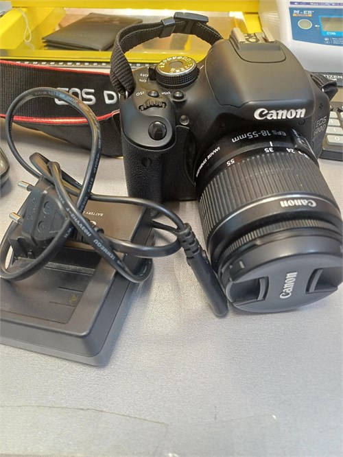 Фотоаппарат CANON EOS 600D 890000648289