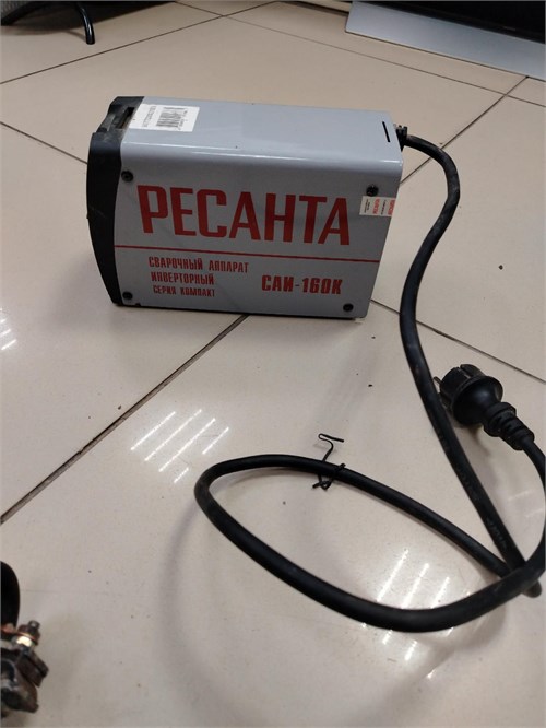 Инверторный сварочный аппарат Ресанта САИ160К 890000648177
