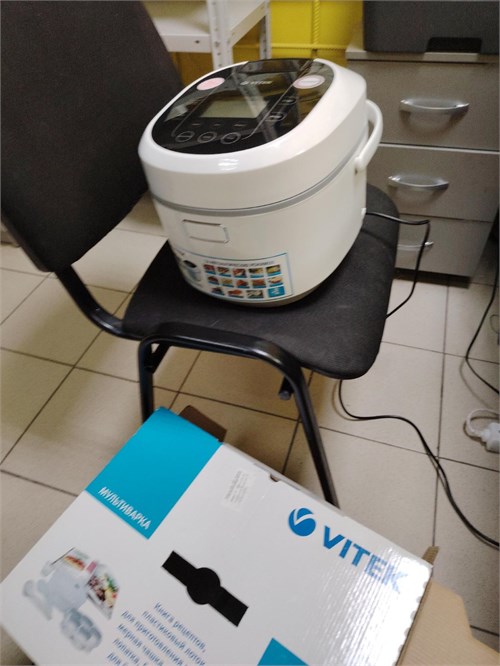 Мультиварка Vitek 4215 890000641807