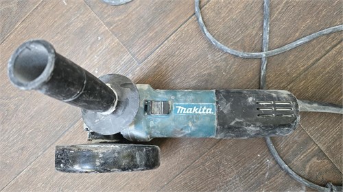 УШМ Makita 9558HNR 890000650599