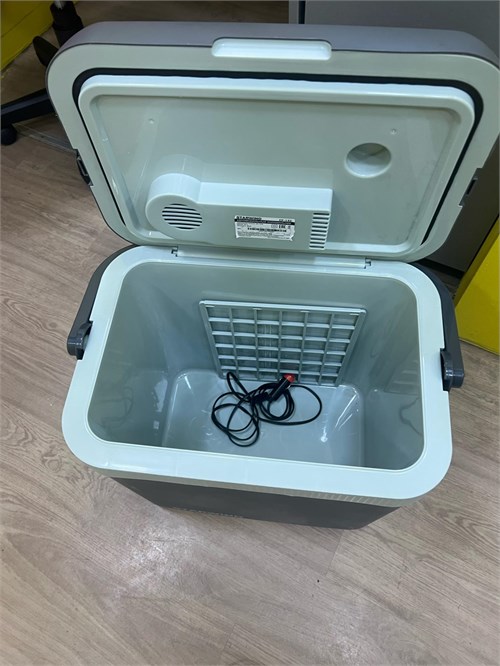 Автохолодильник starwind cf-132 32л 890000650352