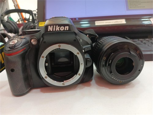 Фотоаппарат Nikon D5200 + объектив Nikon 18-55mm 890000653668