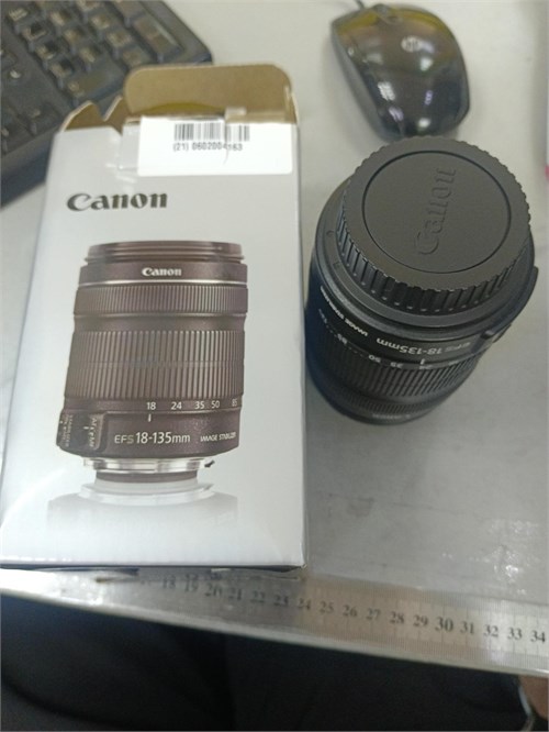 Объектив Canon EF-S 18-135 mm f/3.5-5.6 IS STM 890000652146