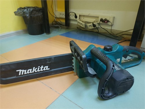 Цепная электропила  Makita UC3520A 890000575825