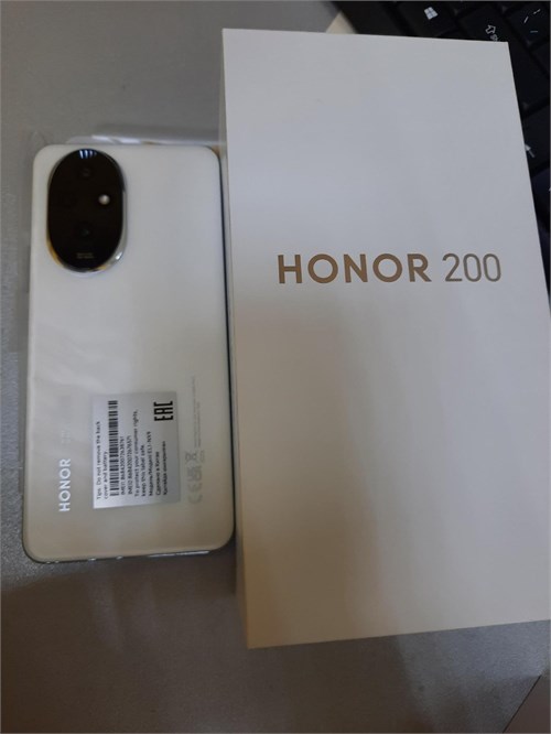 HONOR 200 8/256 ГБ 890000549582