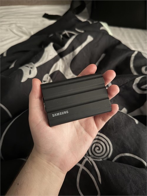 Внешний SSD Samsung T7 Shield 4TB 890000646611