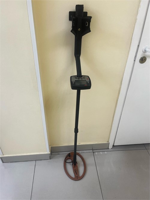 Металлоискатель Minelab Explorer SE 890000658491