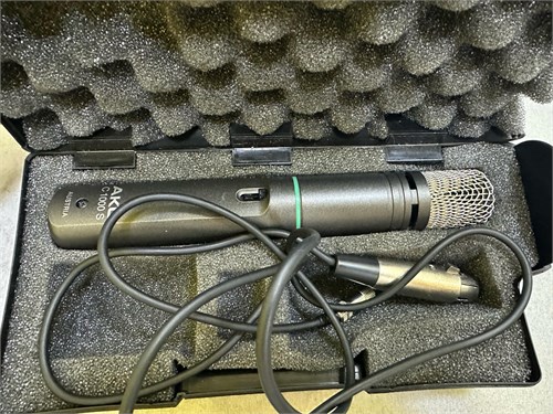 Студийный микрофон AKG C1000S 890000657827