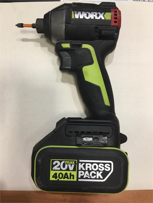 Аккумуляторный ударный винтоверт WORX Professional WU291 890000658395