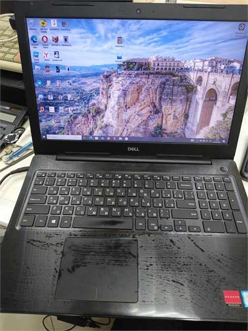 Ноутбук DELL P75F i7 8550u 890000657416