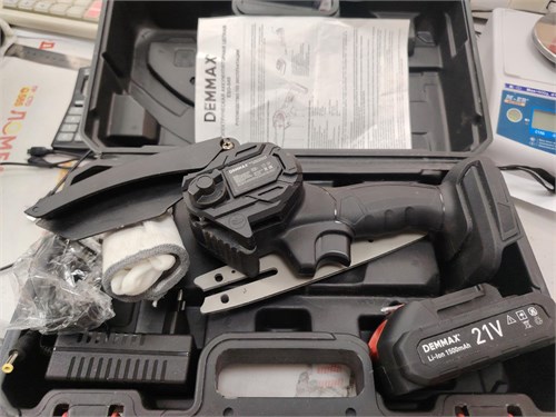 Аккумуляторная цепная пила DEMAX ESD-040 890000661823