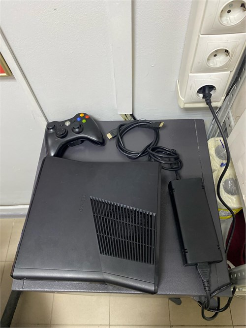 Игровая приставка Microsoft Xbox 360 S 890000664154