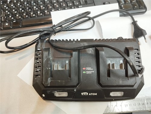 Зарядное устройство КМ АТОМ BC-18/2 890000664485