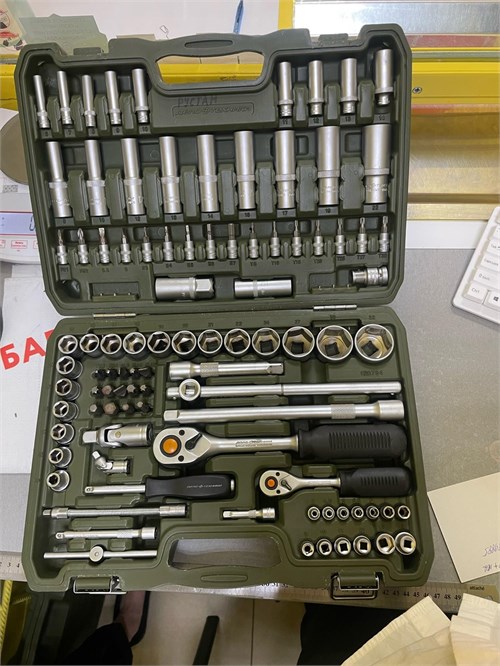 НАБОР ИНСТРУМЕНТОВ ДЕЛО ТЕХНИКИ 94шт 620794 890000631695