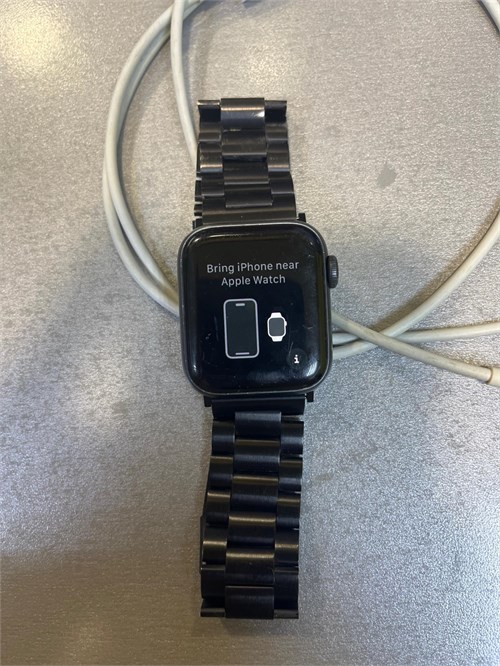 Apple Watch SE 2020 40мм 890000666087