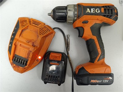 Аккумуляторная дрель-шуруповерт AEG BS12G3 890000671340