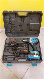 Аккумуляторная дрель-шуруповерт TOUA DBLD180 890000671631