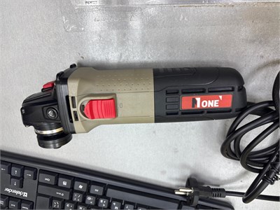 УШМ NUMBER ONE AG 850 /125-1 890000672411