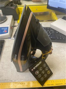 Беспроводной паровой утюг Endever Delta-229 890000673772