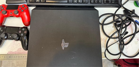 Игровая приставка Sony PlayStation 4 Pro 1TB (CUH-7008B) 890000636365