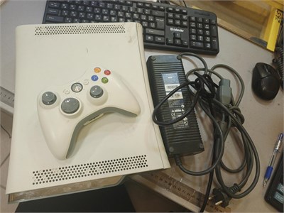 ПРИСТАВКА MICROSOFT XBOX 360 890000675401