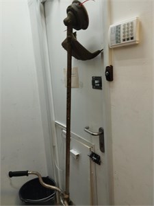 Триммер бензиновый STIHL FS 250 890000675322