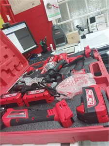 Набор электроинструментов MILWAUKEE 4 в 1 890000678023