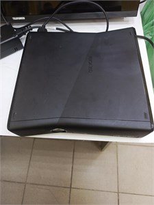 Игровая ПРИСТАВКА MicroSoft XBOX 360 S CONSOLE 890000678816