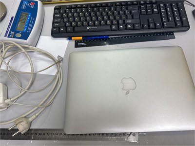 Apple MacBook Air (13-inch, Early 2015) Silver Wi-Fi 2015 8/128 ГБ 890000685527