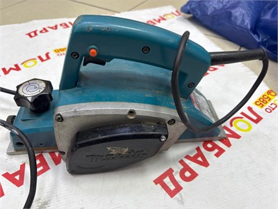 Рубанок MAKITA N1923B 890000677316