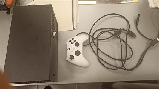 ПРИСТАВКА XBOX SERIES X 890000692291
