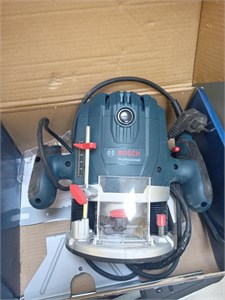 Фрезер BOSCH GOF 130 890000669768