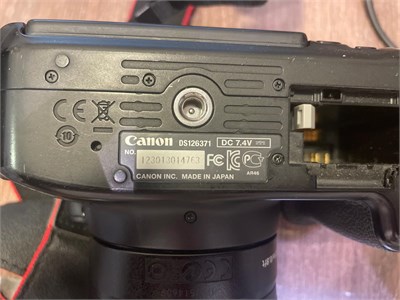 Canon  EOS650D + Объектива 18-55мм 890000683451