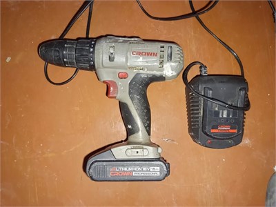 Аккумуляторная дрель-шуруповерт CROWN 890000688262